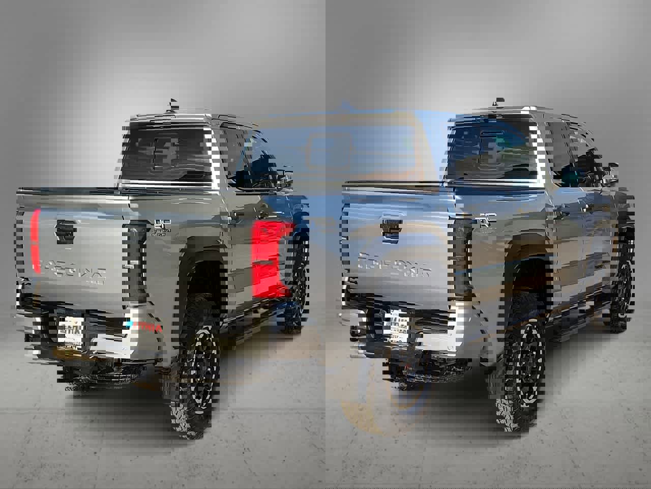 Used 2024 Toyota Tacoma TRD Off-Road image 8