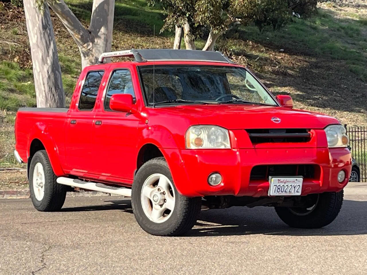 Used 2002 Nissan Frontier SE image 1