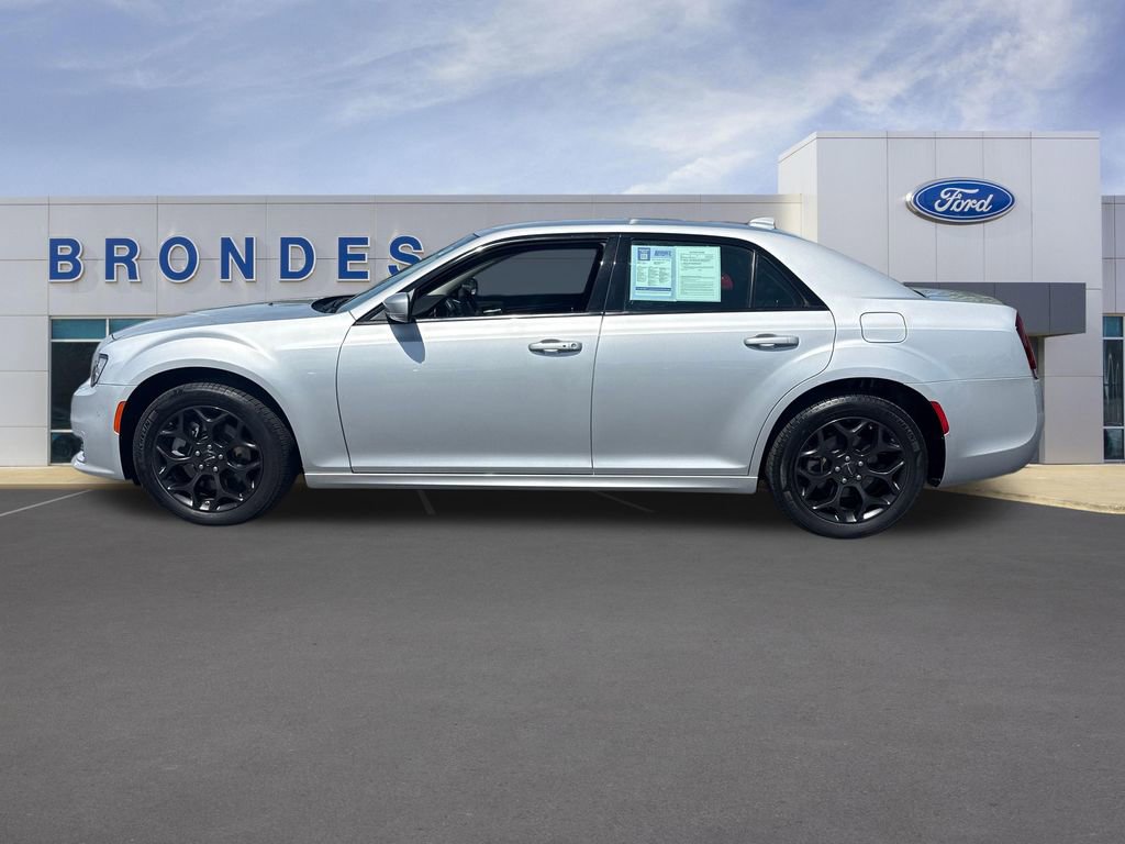 Used 2023 Chrysler 300 Touring L w/ Safetytec Plus Group AWD/4WD image 1