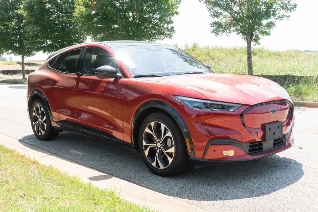 Used 2022 Ford Mustang Mach-E Premium RWD image 5