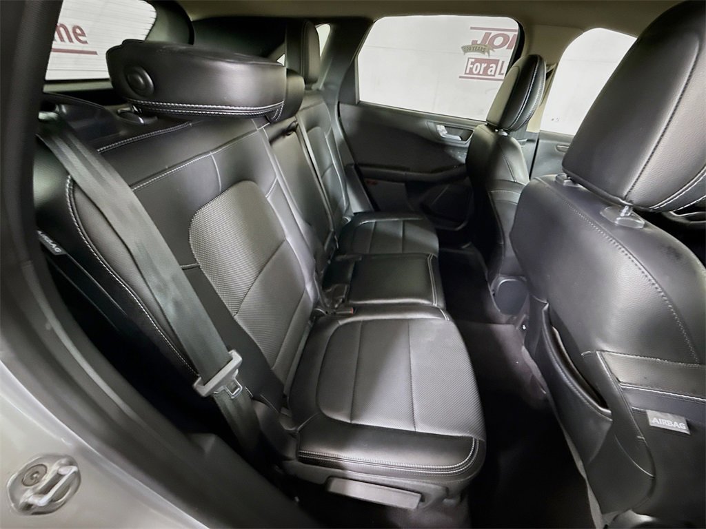 Used 2020 Ford Escape Titanium image 32