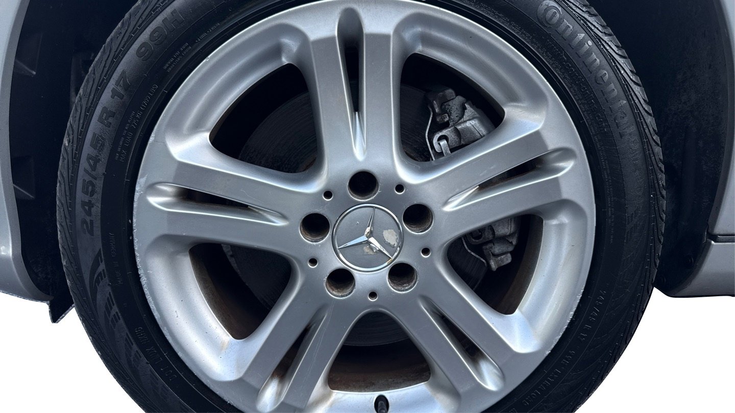 Used 2005 Mercedes-Benz E 500 4MATIC Sedan image 41