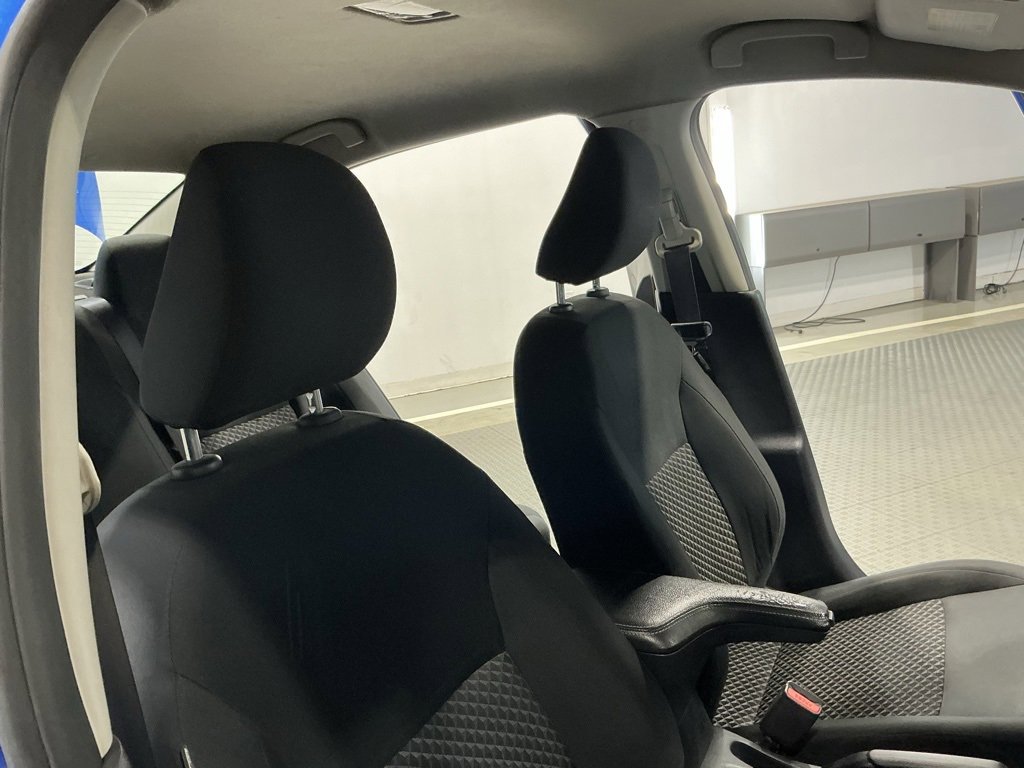 Used 2022 Nissan Versa S image 17