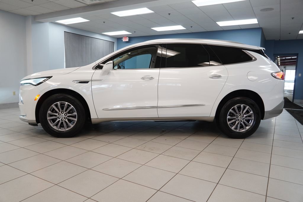Used 2023 Buick Enclave Essence w/ LPO, Floor Liner Package image 17