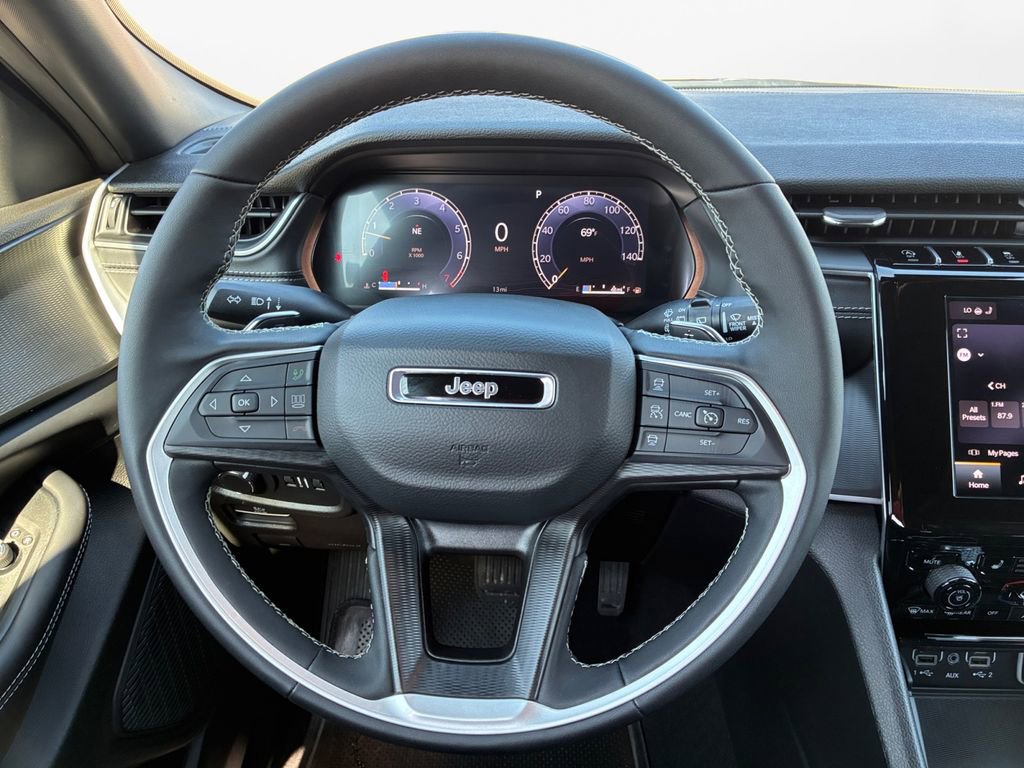 New 2026 Jeep Grand Cherokee Laredo AWD/4WD image 21