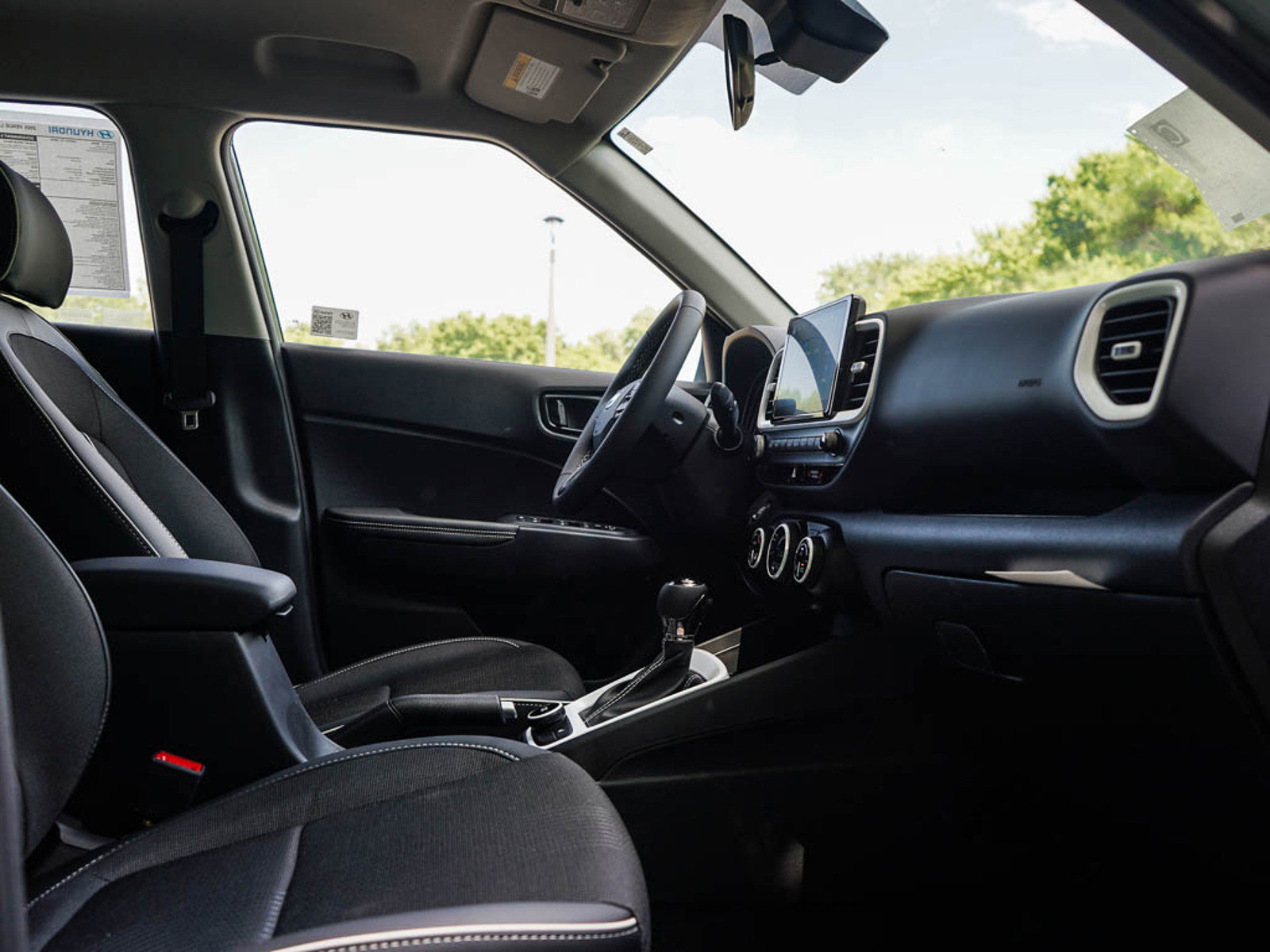 New 2025 Hyundai Venue Limited image 10