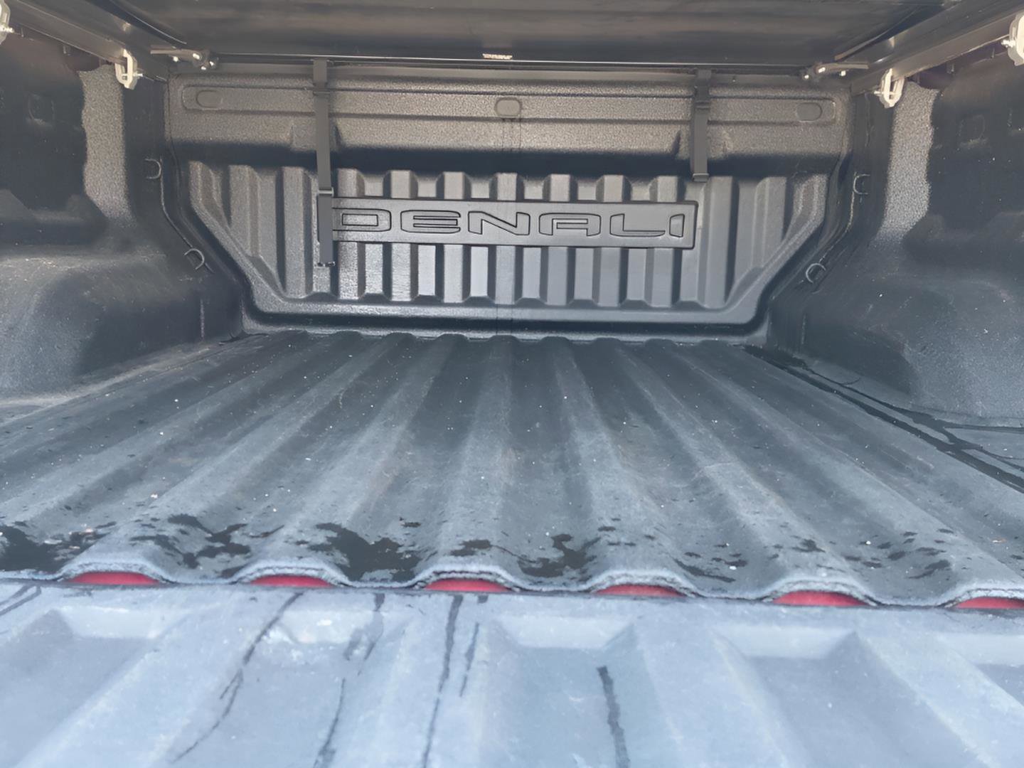 Used 2024 GMC Canyon Denali image 21