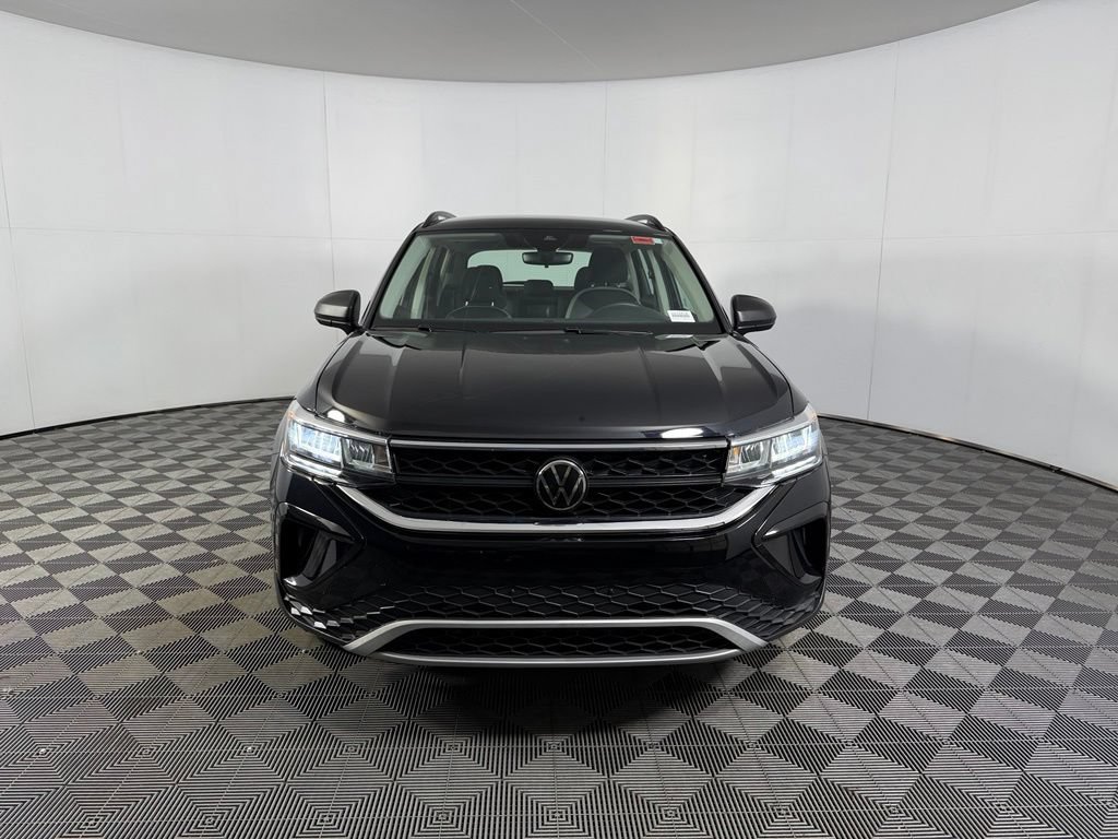 Used 2024 Volkswagen Taos S FWD image 3
