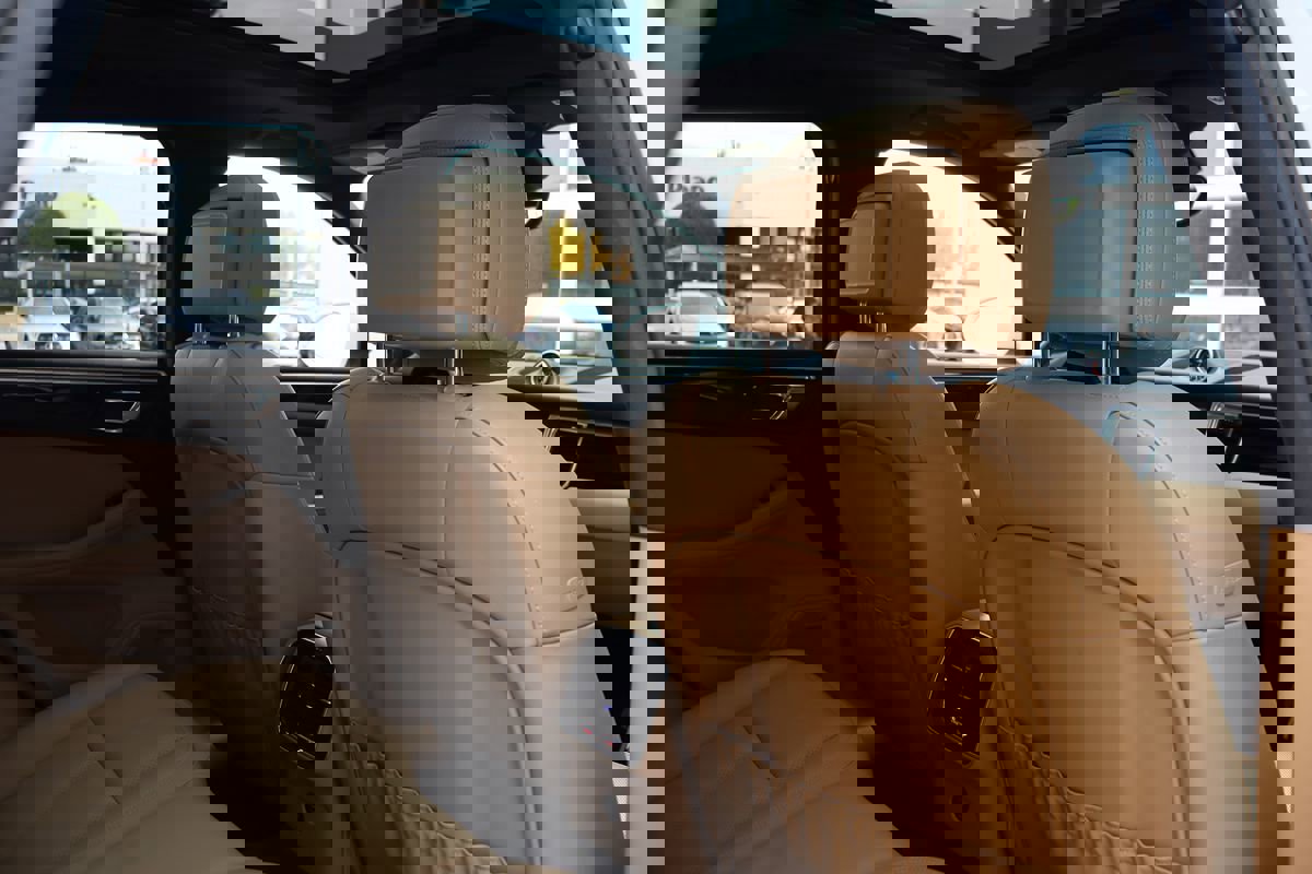 Used 2017 Porsche Macan S image 33