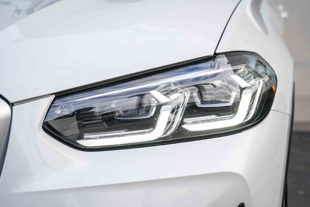 Used 2024 BMW X3 sDrive30i RWD image 4