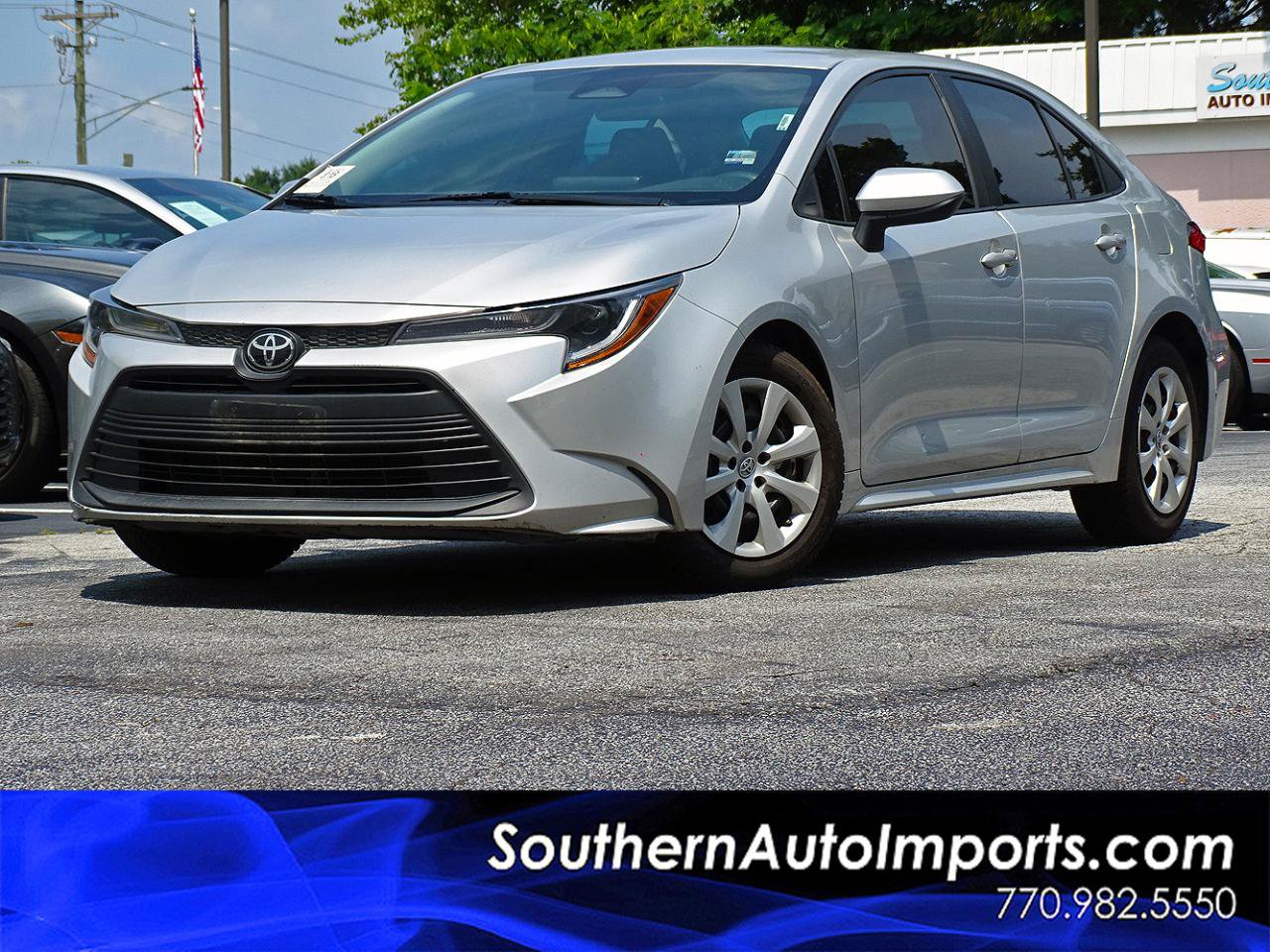 Used 2023 Toyota Corolla LE FWD image 1
