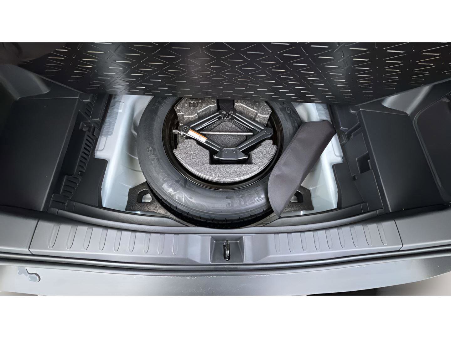 New 2025 Toyota RAV4 LE image 14