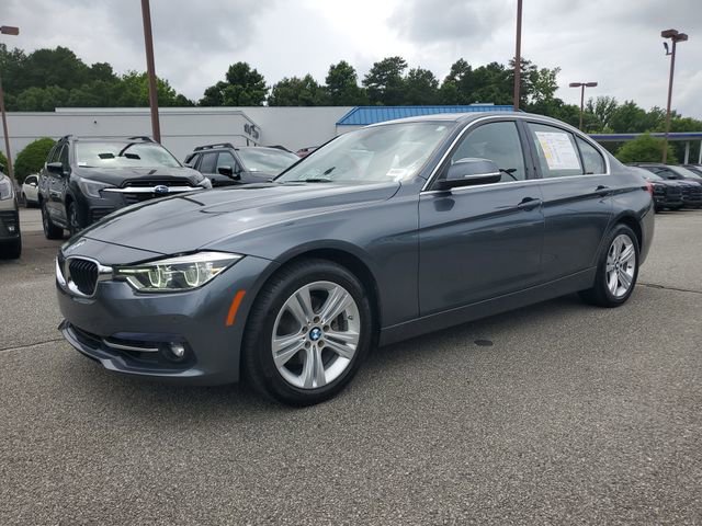 Used 2017 BMW 330i Sedan RWD image 3