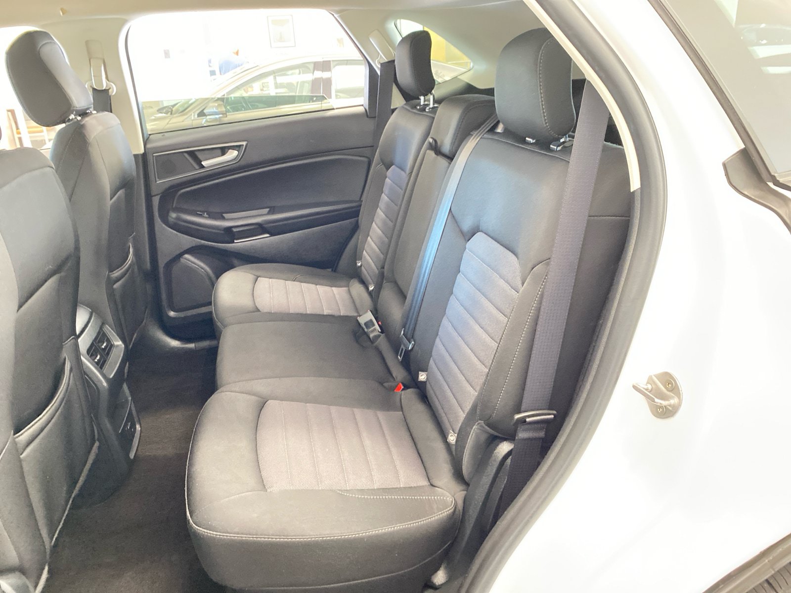 Used 2020 Ford Edge SE AWD/4WD image 10