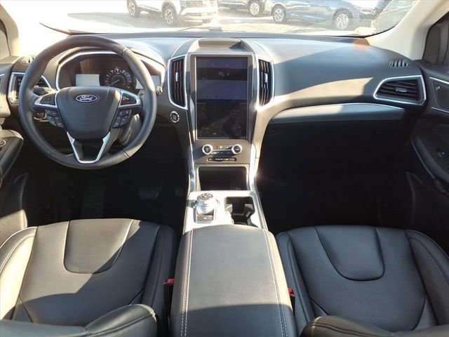 Used 2021 Ford Edge Titanium w/ Canadian Touring Package AWD/4WD image 26