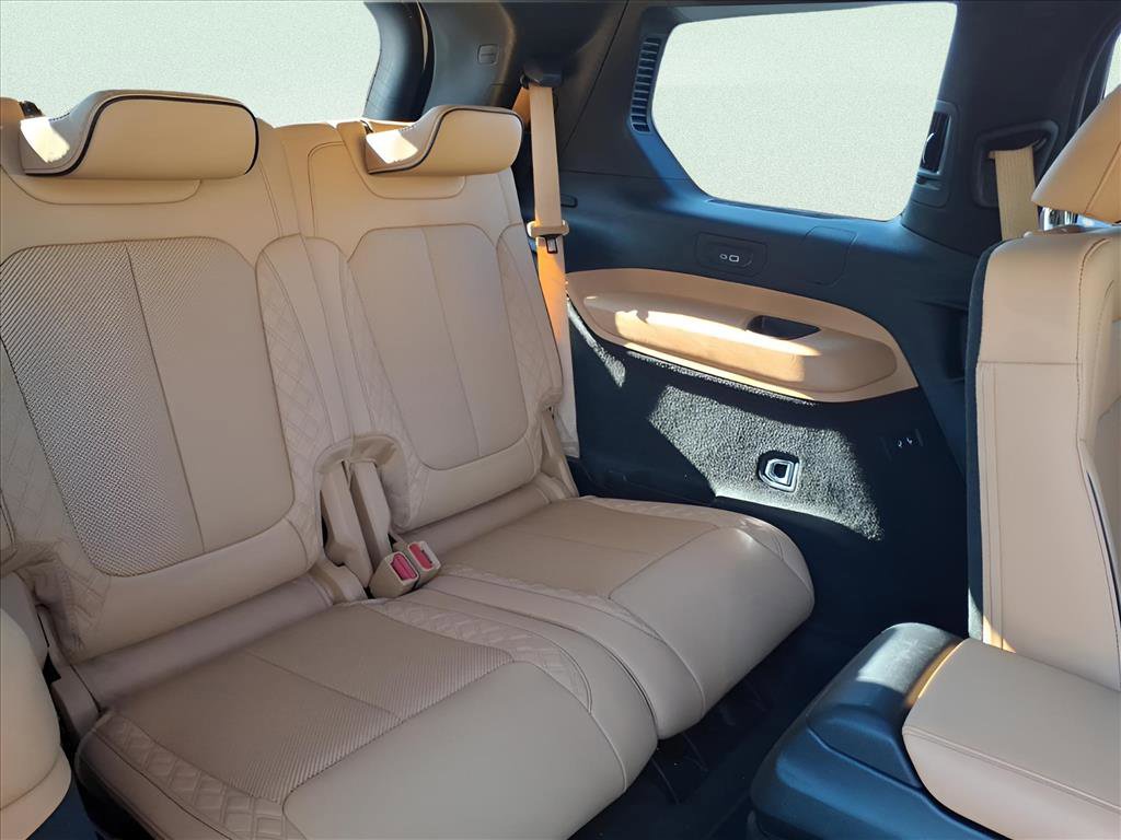 Used 2023 Jeep Grand Cherokee L Summit image 20