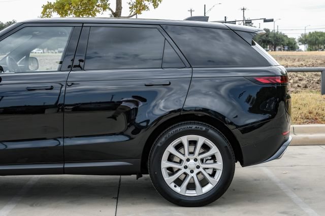 Used 2025 Land Rover Range Rover Sport SE AWD/4WD image 14