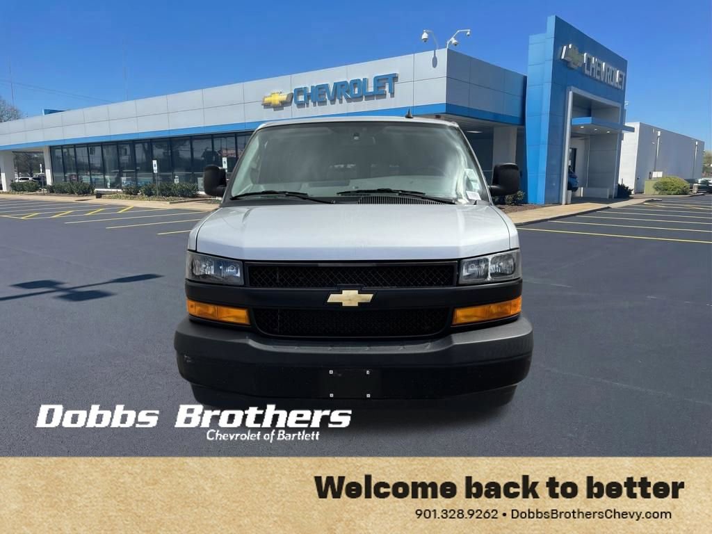Used 2020 Chevrolet Express 3500 LS image 2