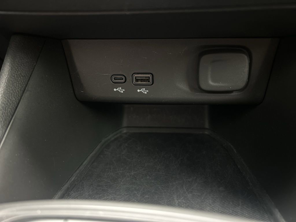 Certified 2025 Buick Envista Preferred image 33