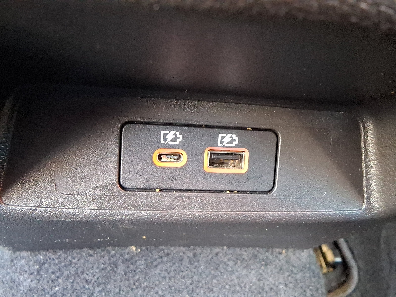 Used 2024 Nissan Altima 2.5 SV FWD image 12