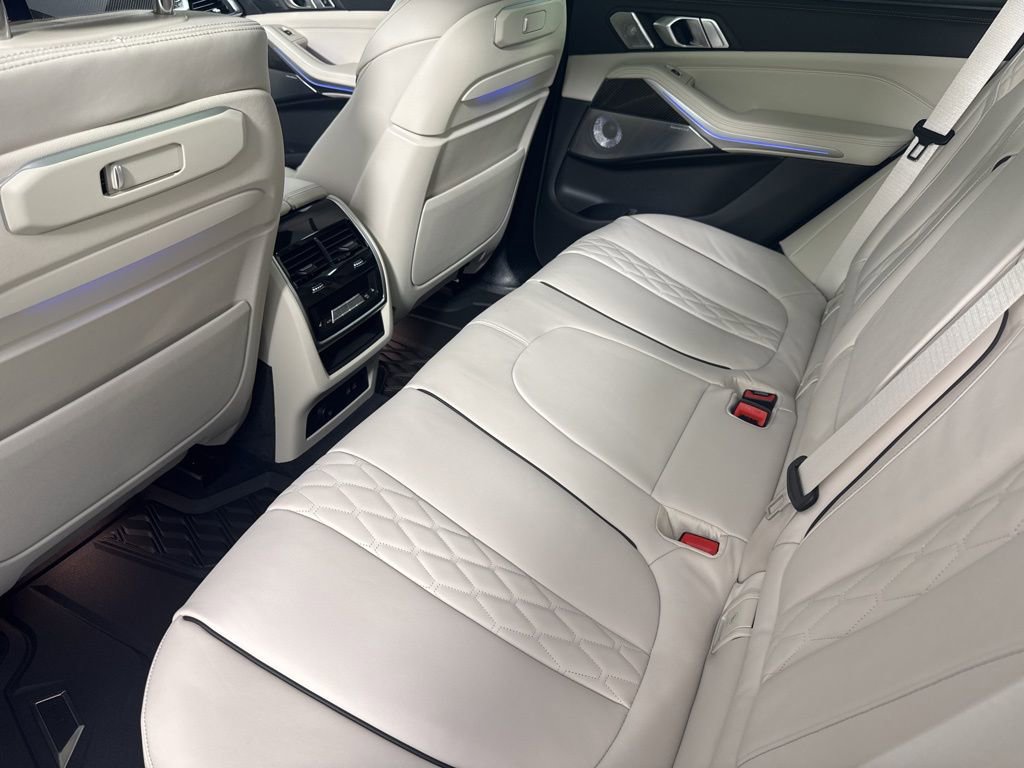 Used 2026 BMW X5 M60i image 16