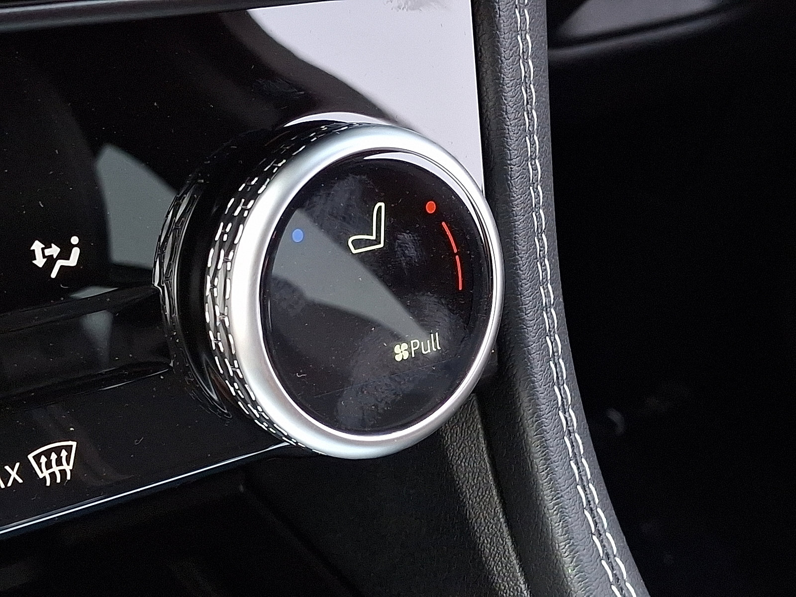 New 2026 Jaguar F-PACE R-Dynamic S image 19