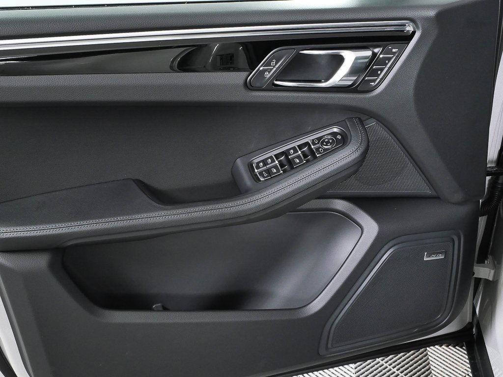 New 2026 Porsche Macan S image 6