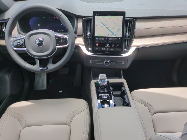 New 2026 Volvo XC90 B6 Plus w/ Protection Package Premier AWD/4WD image 13
