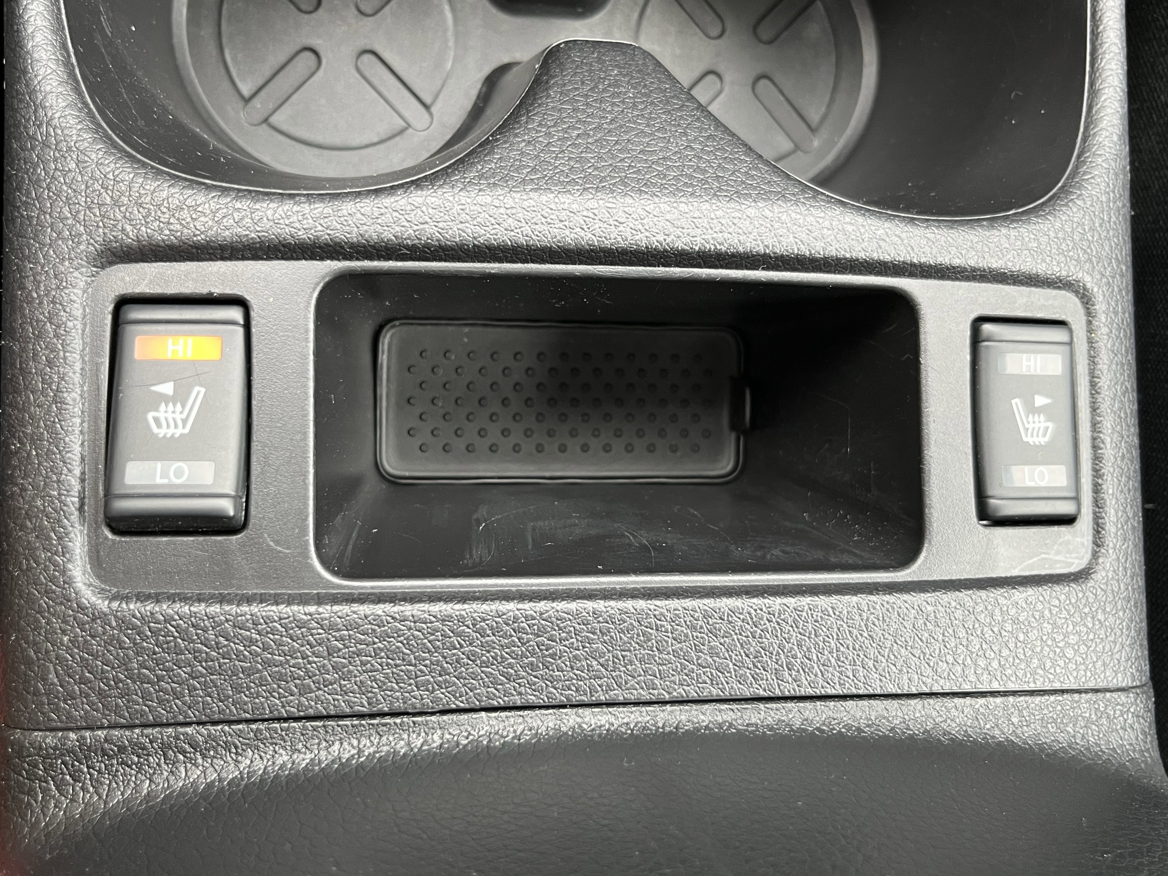 Used 2017 Nissan Rogue SV w/ Sun & Sound Touring Package image 31