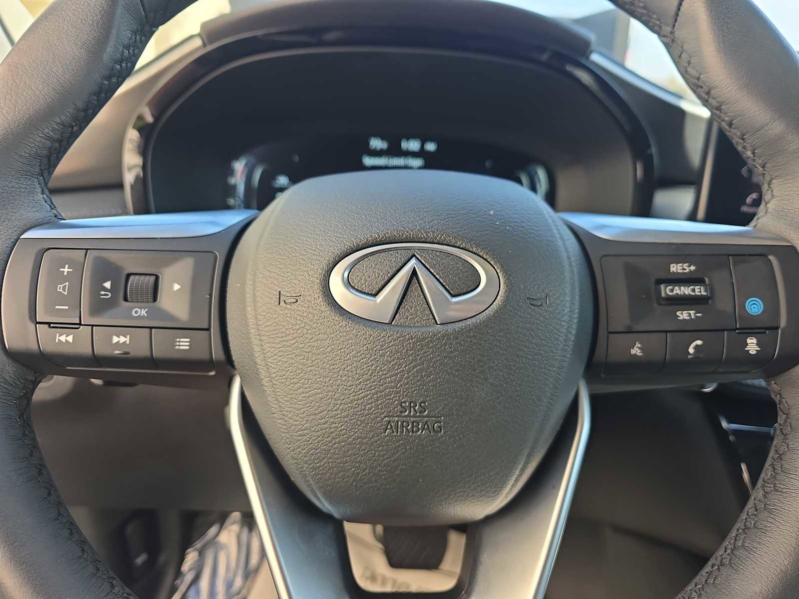 Certified 2025 INFINITI QX60 Luxe FWD image 23