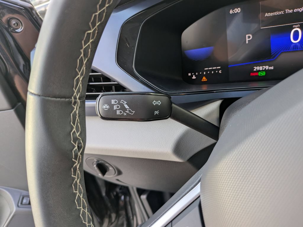 Certified 2023 Volkswagen Taos SE FWD image 29