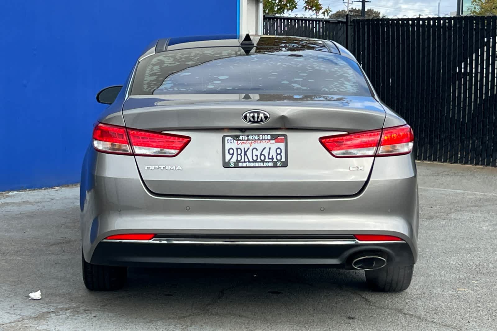 Used 2017 Kia Optima EX w/ Premium Package FWD image 4