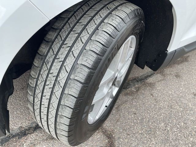 Used 2024 Ford Edge SEL AWD/4WD image 11