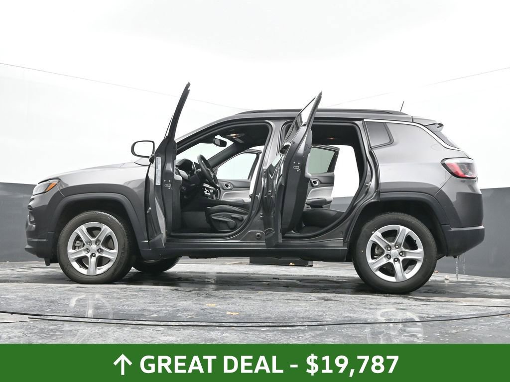 Used 2024 Jeep Compass Latitude image 72