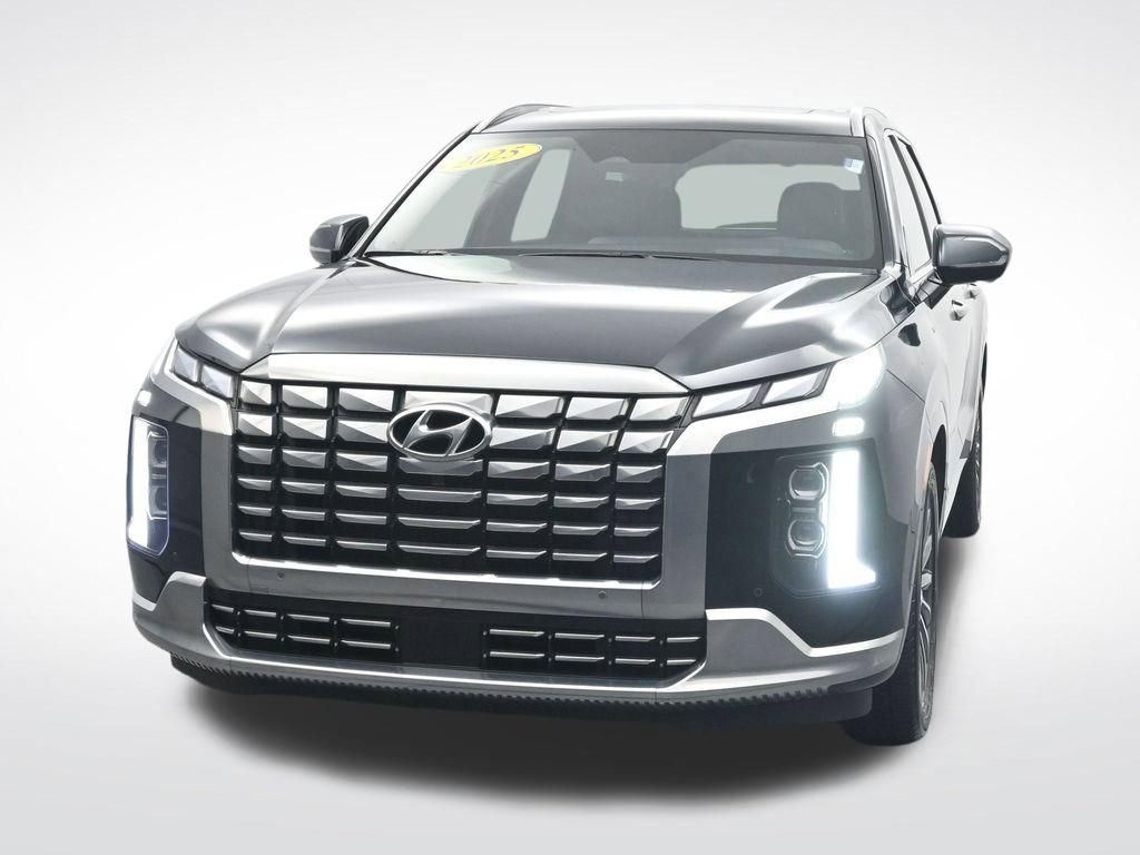 Used 2025 Hyundai Palisade Calligraphy image 2