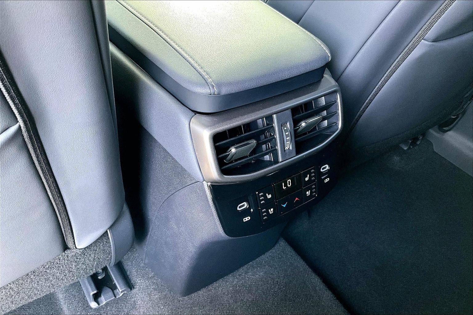 Used 2025 Lexus RX 500h F Sport w/ Convenience Package image 34