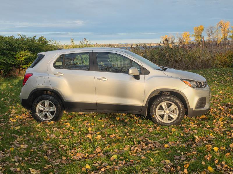 Used 2018 Chevrolet Trax LS AWD/4WD image 19