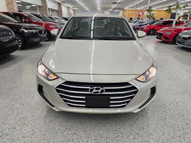 Used 2017 Hyundai Elantra SE image 2