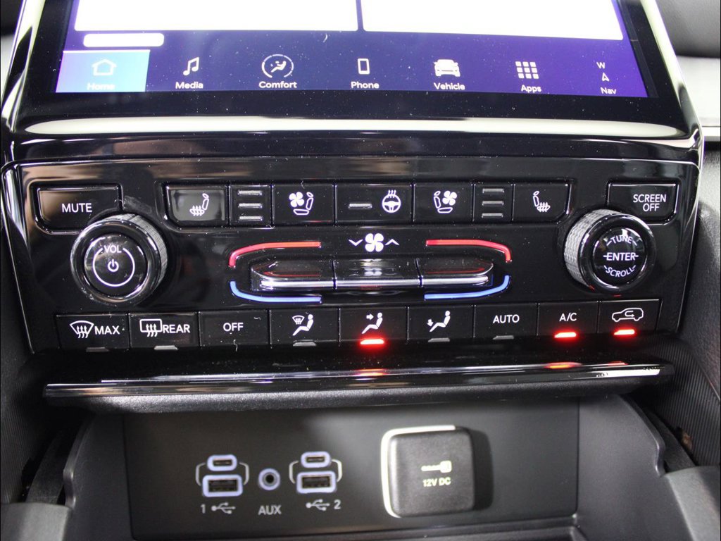 New 2025 Jeep Grand Cherokee Limited w/ Luxury Tech Group II RWD image 18