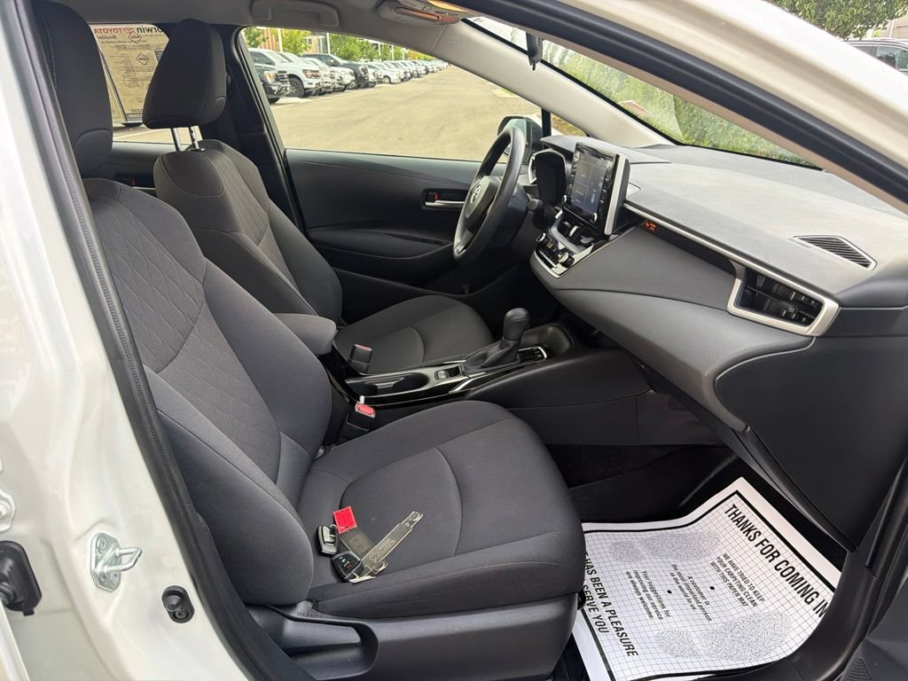 Used 2021 Toyota Corolla LE w/ Carpet Mat Package (TMS) FWD image 12