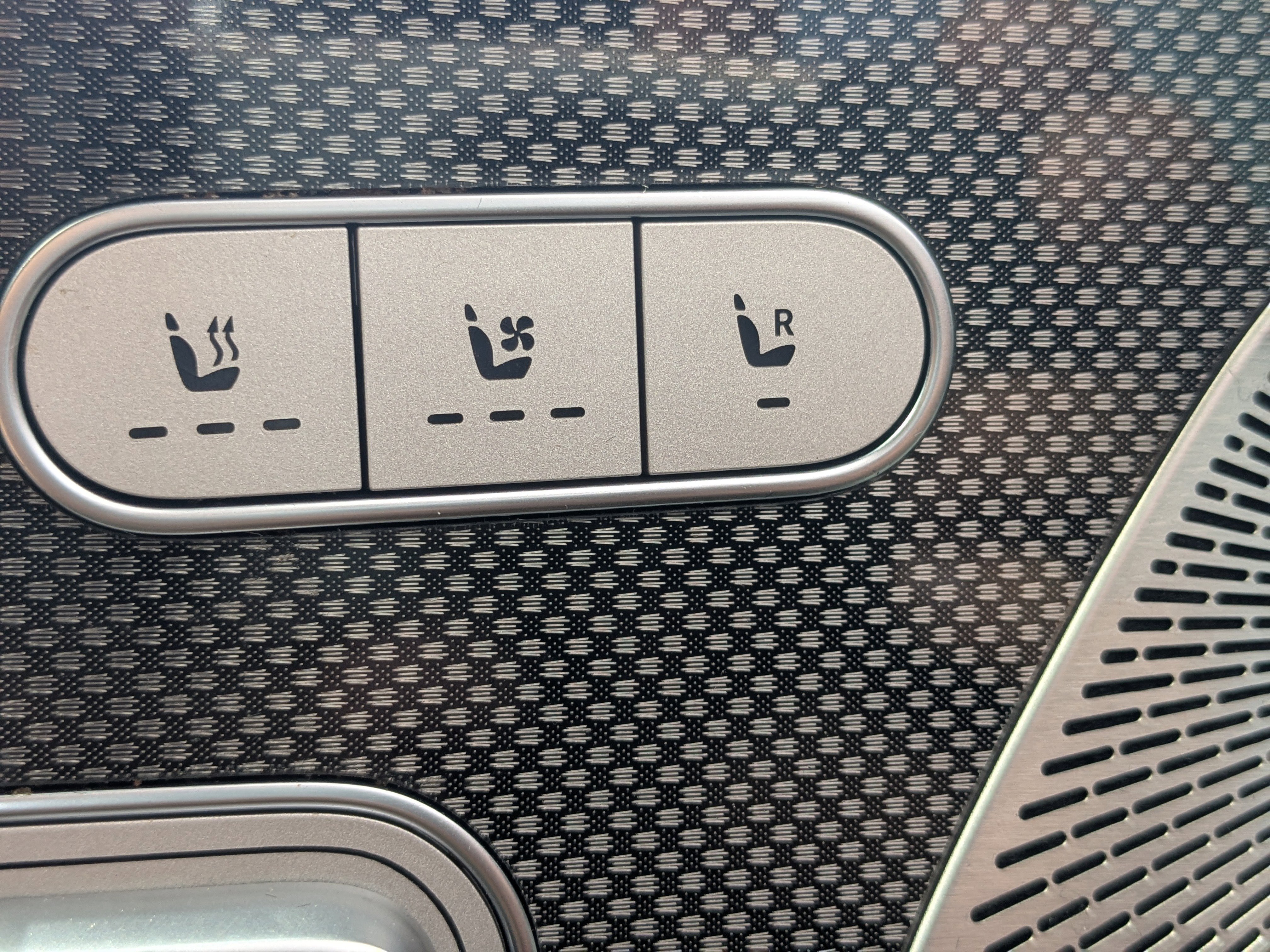 Used 2023 Mercedes-Benz GLE 350 w/ AMG Line Exterior image 33