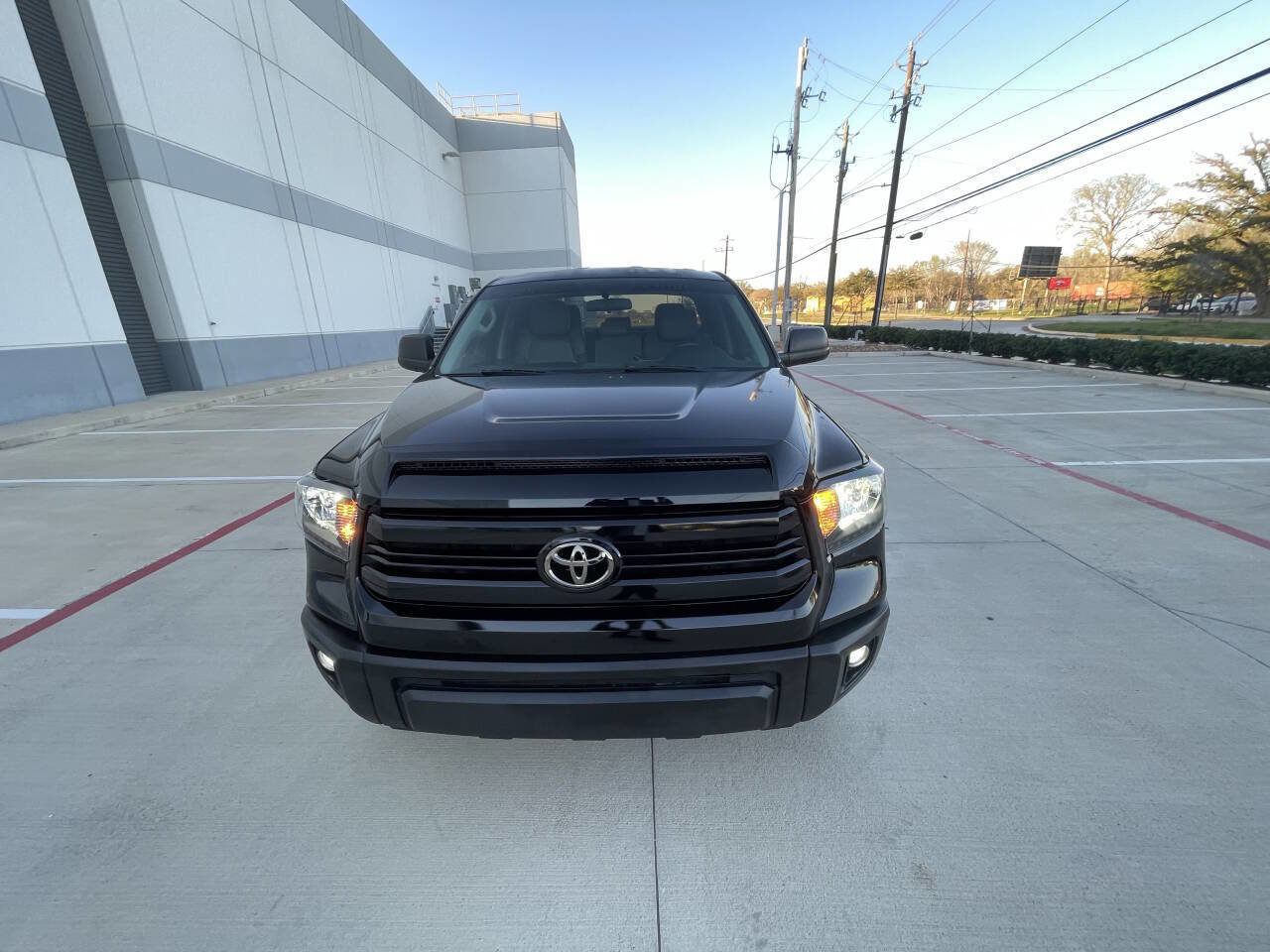 Used 2014 Toyota Tundra SR RWD image 2