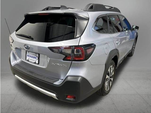 Used 2023 Subaru Outback Limited AWD/4WD image 5