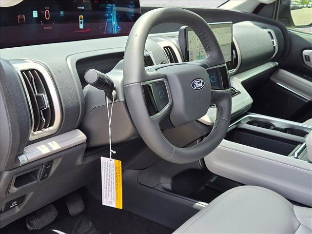 New 2027 Ford Expedition Active RWD image 3