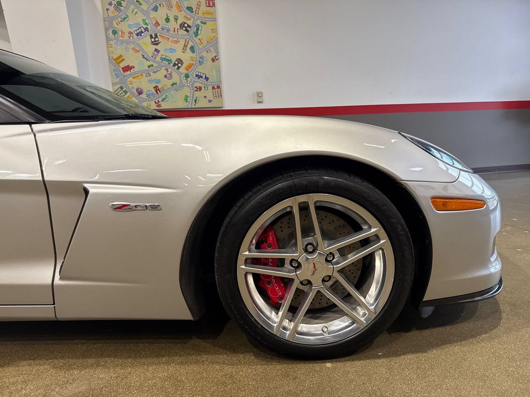 Used 2007 Chevrolet Corvette Z06 w/ Preferred Equipment Group RWD image 39