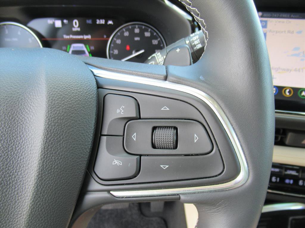 Used 2022 Buick Envision Avenir w/ Technology Package II image 24