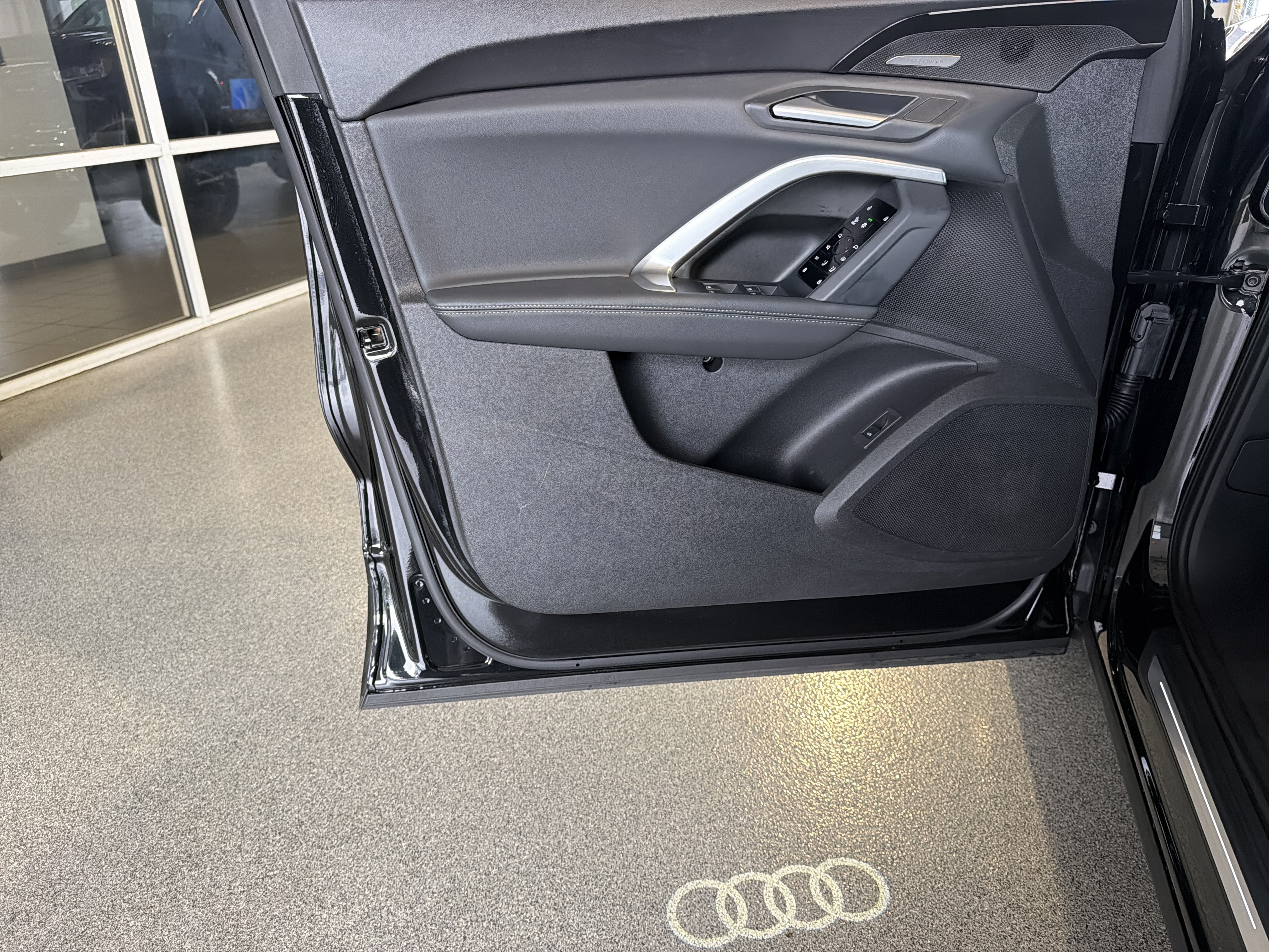 Used 2025 Audi Q5 Prestige AWD/4WD image 14