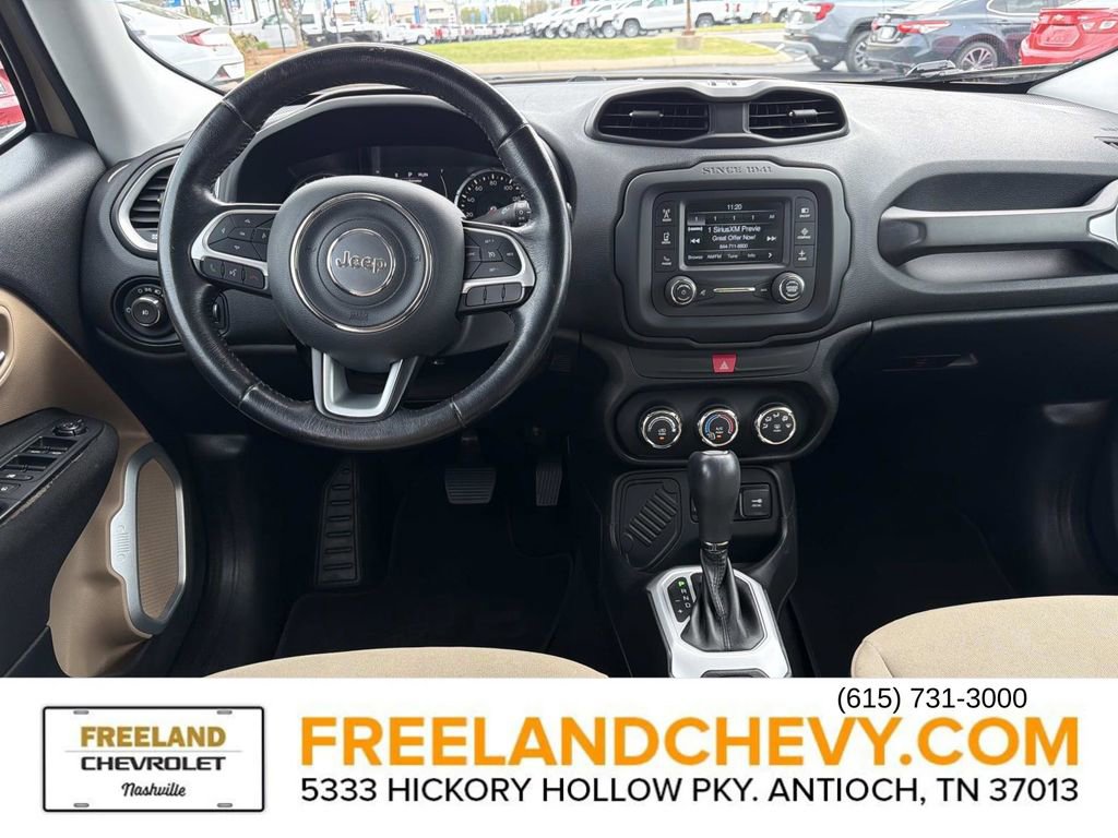 Used 2016 Jeep Renegade Latitude image 19