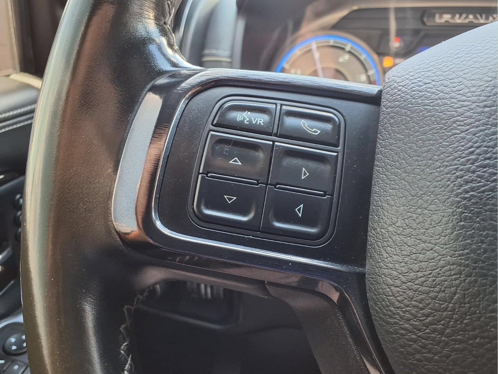 Used 2022 RAM 2500 Limited AWD/4WD image 16