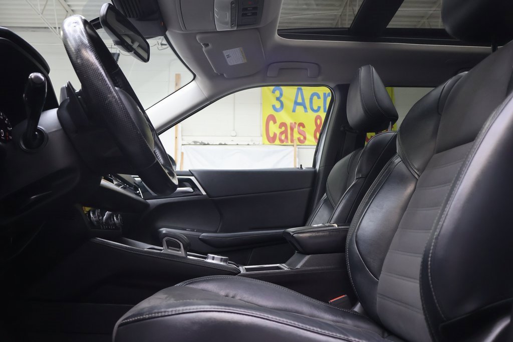 Used 2022 Mitsubishi Outlander SE image 19